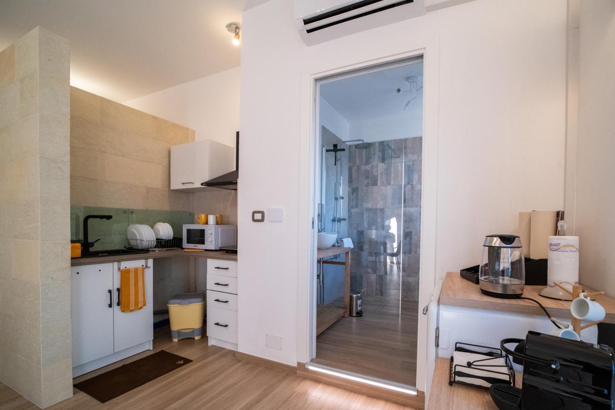 Pietra Bianca Acomodação com café da manhã Cutrofiano Exterior foto