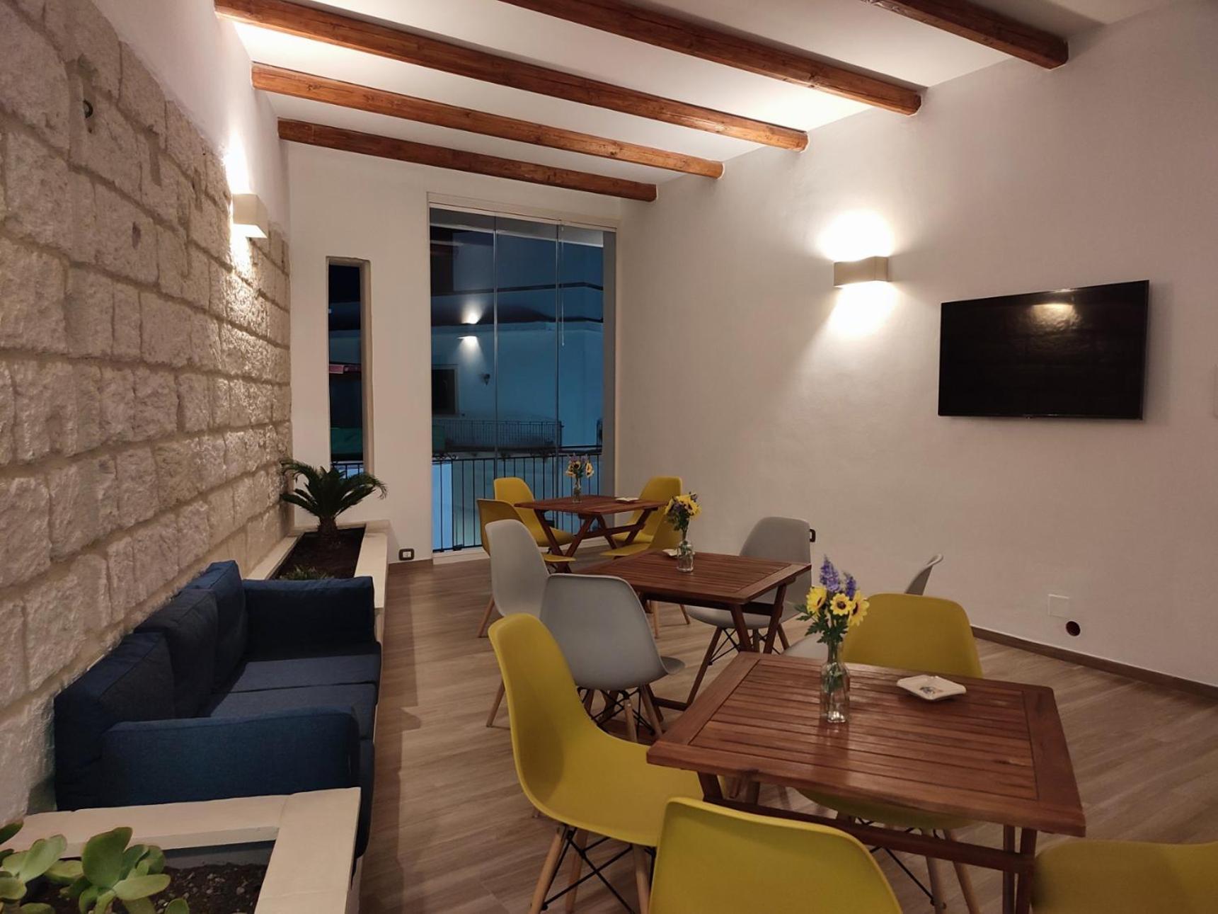 Pietra Bianca Acomodação com café da manhã Cutrofiano Exterior foto